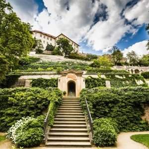 Promenade dans les "Jardins au pied du château"